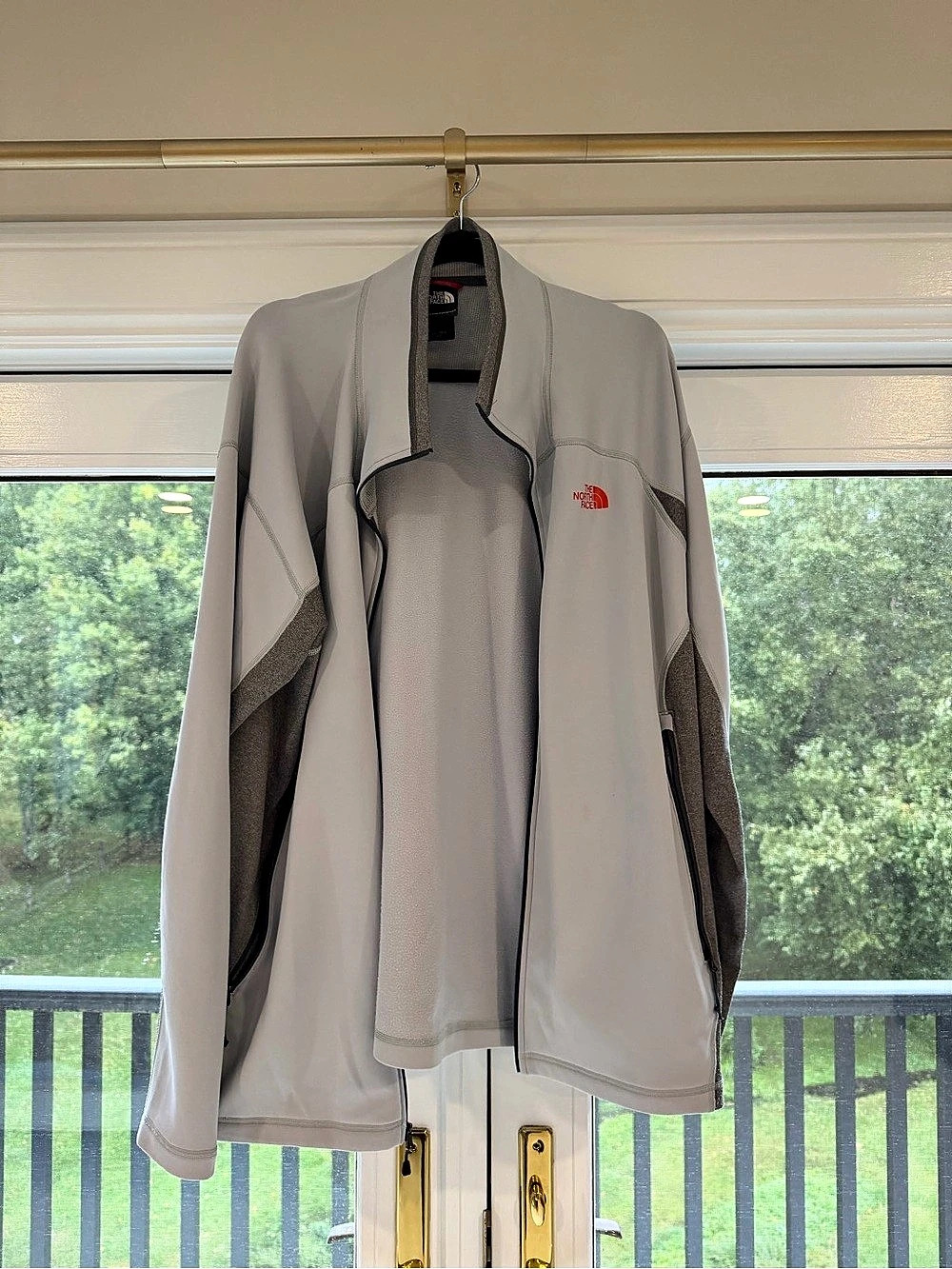 The North Face Men's Gray Full-Zip Jacket Like New
